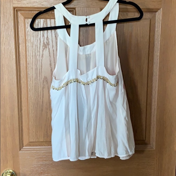 Embroidered Top - Picture 2 of 4